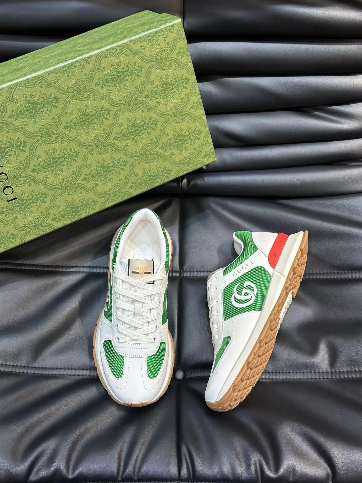 Factory price: 460💰Gucci new men's shoes GUCCI [Lightning] latest shoes are shipped. Original quality, fashionable, made of special materials, sheepskin lining, brand new packaging. The foot feels super comfortable and the workmanship is impeccable. Size: 38-45, Dingyi 45